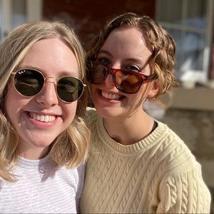 Meet your Posher, Mara